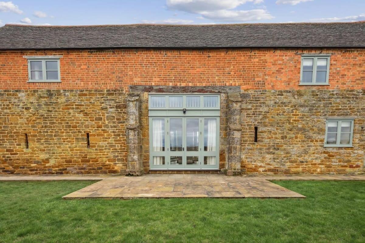 Vila Sophie'S Barn - Hot Tub Packages Available Market Harborough Exteriér fotografie