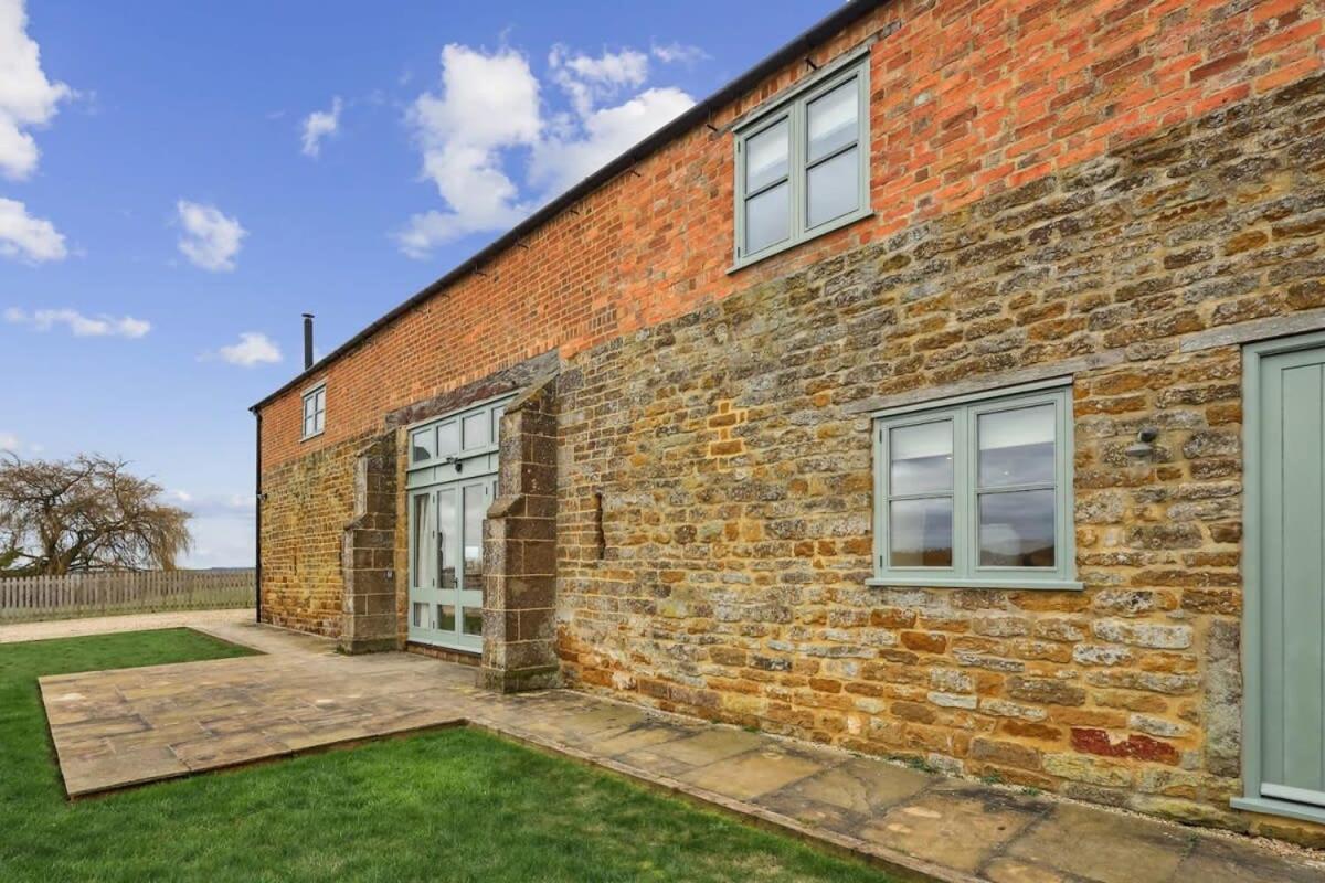 Vila Sophie'S Barn - Hot Tub Packages Available Market Harborough Exteriér fotografie